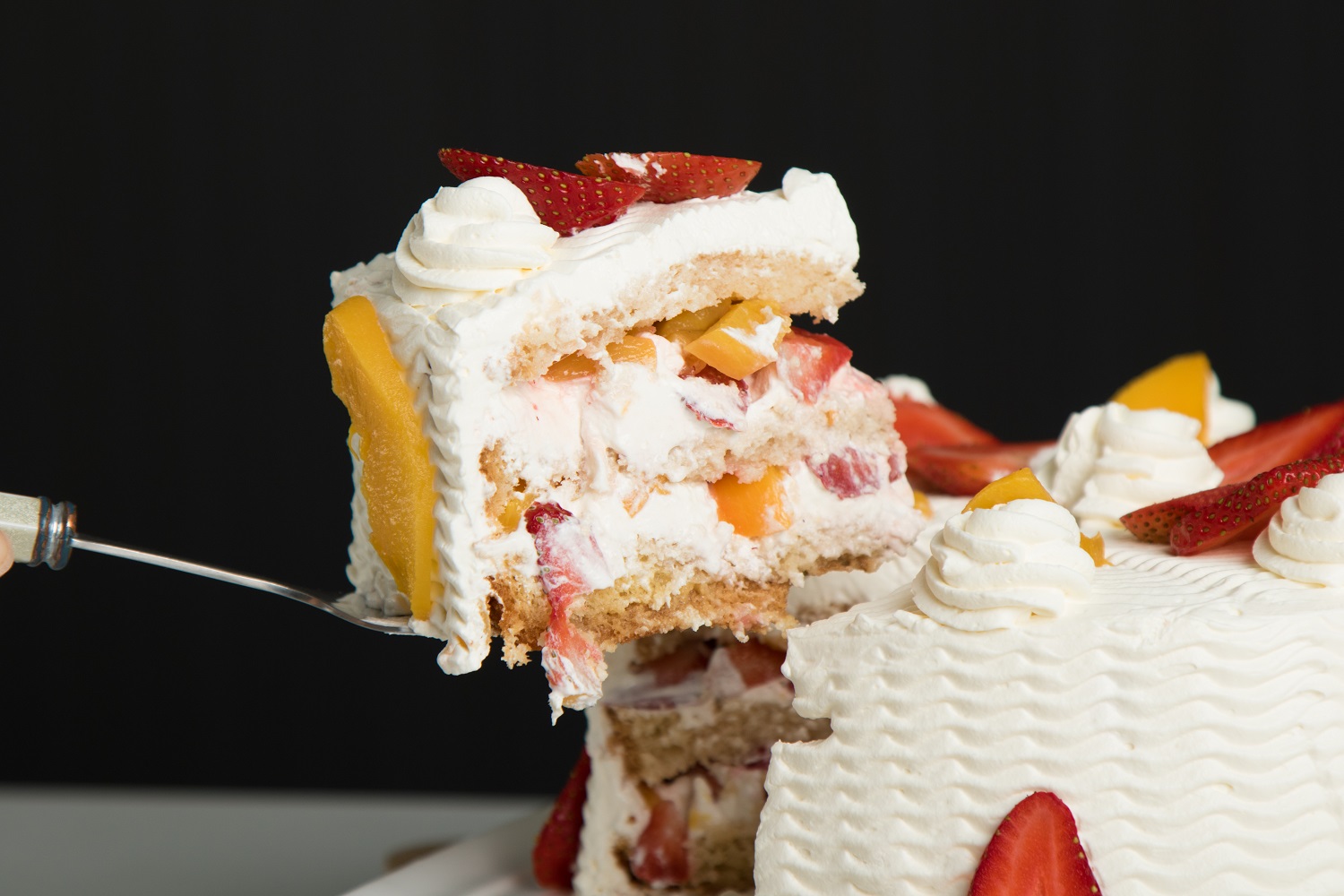 fresas-y-o-melocot-n-con-crema-pasteler-a-kolonia